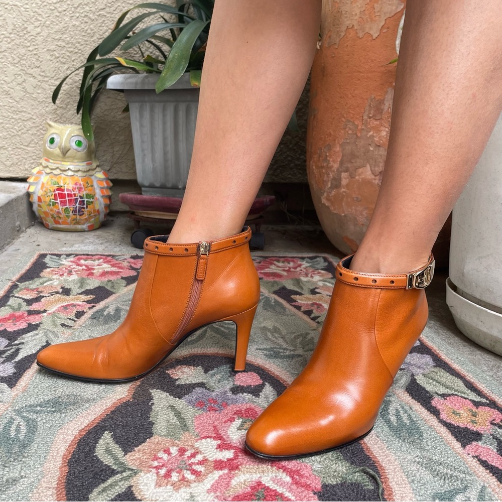 Vintage bright caramel/gold Gucci all leather booties with dust bag - Picture 3 of 15